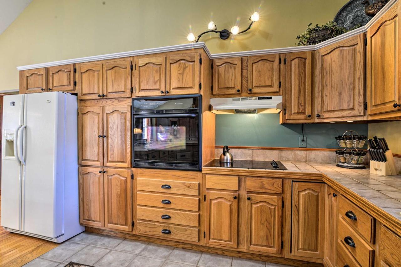 Private Family Home With Deck, Porch And Forest Views! McComas Beach Eksteriør billede
